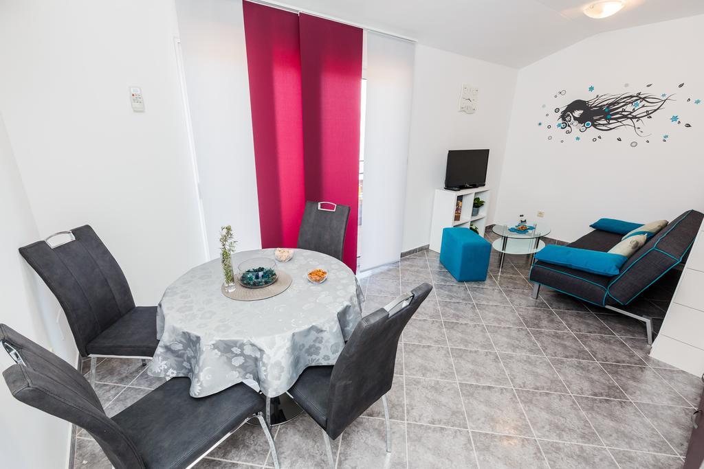 Apartments Viljac Trogir Oda fotoğraf
