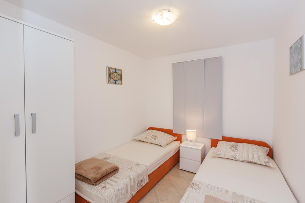 Apartments Viljac Trogir Oda fotoğraf