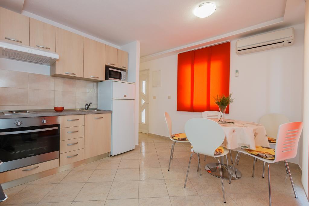 Apartments Viljac Trogir Oda fotoğraf